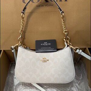 NWT coach Teri Shoulder Bag In Signature Canvas CA548